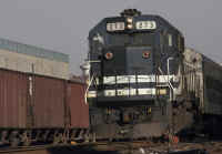 lirr273_Fresh-Pond-Jct._westbound_5-89_AJosephDaly.jpg (393067 bytes)